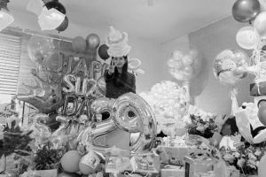 수지 생일파티 현장 ‘포착’…女배우들 다 모였다