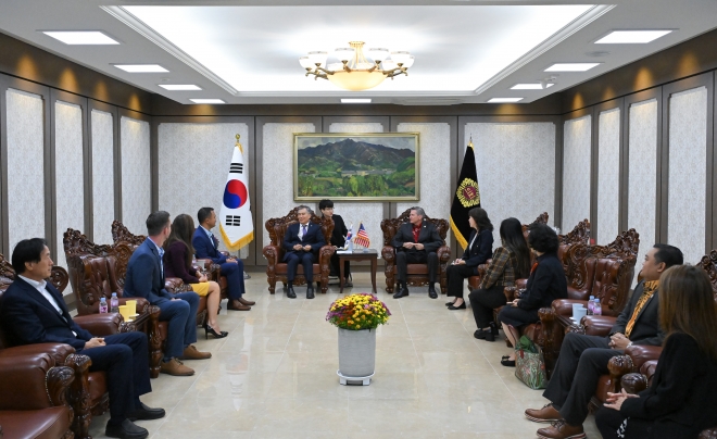 11일 서울시의회(김현기 의장)는 미국 하와이주 호놀룰루시의회와 우호협약을 체결했다.