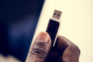 ‘야동 USB’ 수개월간 돌려봤다…구금 중에도 음란물 못 끊은 성범죄자들