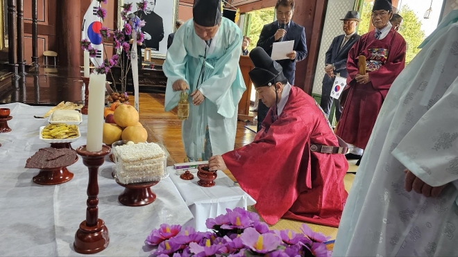 ‘이봉창 의사 순국 91주년 숭모제례’에서 초헌관을 맡은 김용호 의원