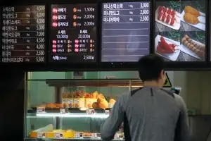 고속도로 ‘한끼’ 식사도 직영 휴게소에서?…돈까스·우동·떡꼬치 더 저렴