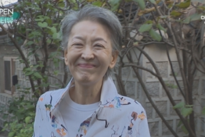 윤석화 맞아? 충격 근황 “앞니 4개 잃고 체중 36㎏”