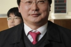 이화영 두번째 구속 연장…법원 “증거인멸·도주 우려”