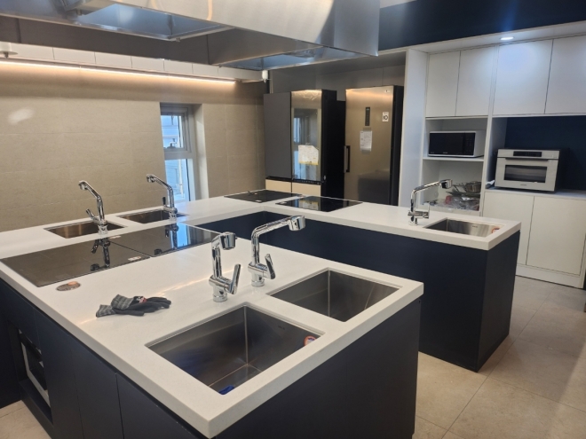 19일 서울 서초구 양재공영주차장 4층에 문을 여는 서초1인가구지원센터의 모습. 서초구 제공