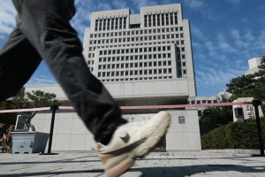 22시간 지연된 아시아나항공…대법 “승객 정신피해 배상해야”