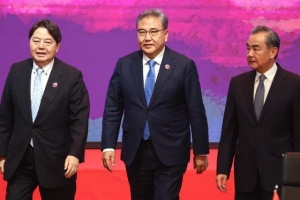 “韓, 中·日에 12월 외교장관 회담 제안”…3국 정상회의 사전 포석