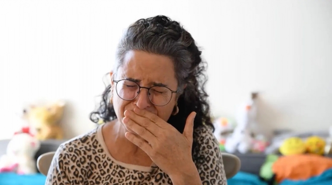 19일(현지시간) 이스라엘 정부는 지난 7일 팔레스타인 무장정파 하마스에 납치된 자폐증 소녀 노야 단(12)과 소녀의 할머니 카르멜라 단(80)이 18일 숨진 채 발견됐다고 밝혔다. 노야의 어머니 갈릿(사진)은 이스라엘 공영방송 칸과의 인터뷰에서 딸의 마지막 음성메시지를 공유하며 눈물을 쏟았다. 칸 자료사진