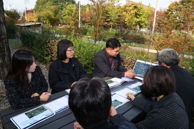 ‘경춘선숲길 활성화 기본계획 용역 착수보고회’에 참석한 박환희 서울시의회 운영위원장