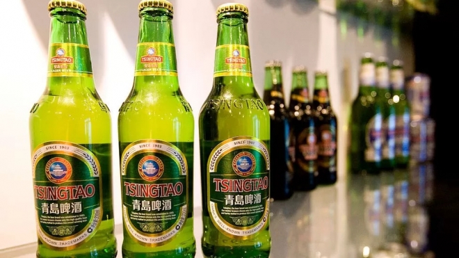 칭다오 맥주는 중국에서 두 번째 맥주 제조업체이며 첫 번째 맥주 수출업체였는데 이번 사건으로 심대한 타격을 입게 됐다.  AFP 자료사진