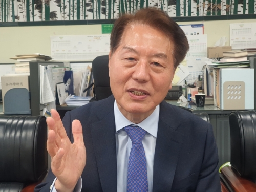 이형규 전북자치경찰위원장이 자치경찰권 강화 국정과제가 지지부진하다며 제도 개선을 촉구하고 있다.