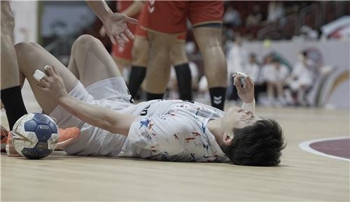 한국 남자 핸드볼 대표팀이 27일(한국시간) 카타르 도하에서 열린 2024 파리 올림픽 남자 핸드볼 아시아 예선 준결승전에서 일본에 23-34로 지면서 올림픽 진출이 무산됐다. 대한핸드볼협회 제공