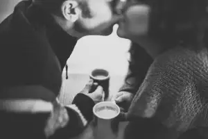 유부녀와 아이 낳은 30대男…“출생신고는 남편 앞으로 했더라” 하소연