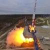 러시아, 군용위성 탑재 소유즈-2 발사…국방 우주력 과시 (영상)