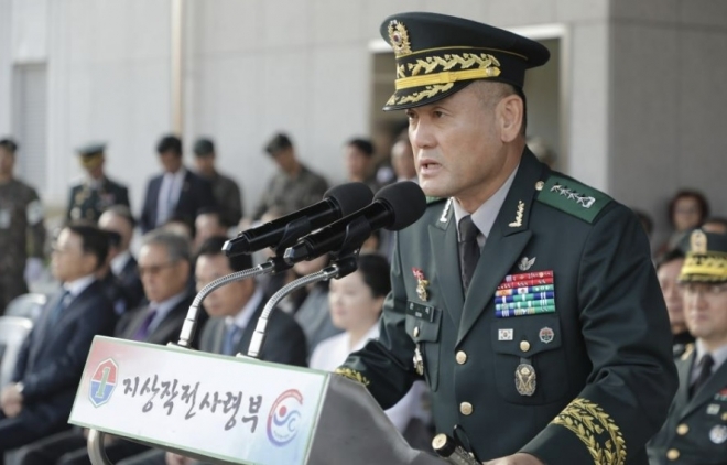 신임 손식 육군  지상작전사령관이 31일 취임식에서  취임 인사를 하고 있다. 연합뉴스