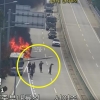 “이 장병들을 찾습니다”…고속도로 화재 진화 후 유유히 떠난 영웅들