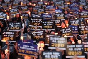 “장관에 말한다”며 교사 목조른 엄마…초등생들에 소리도 질렀다