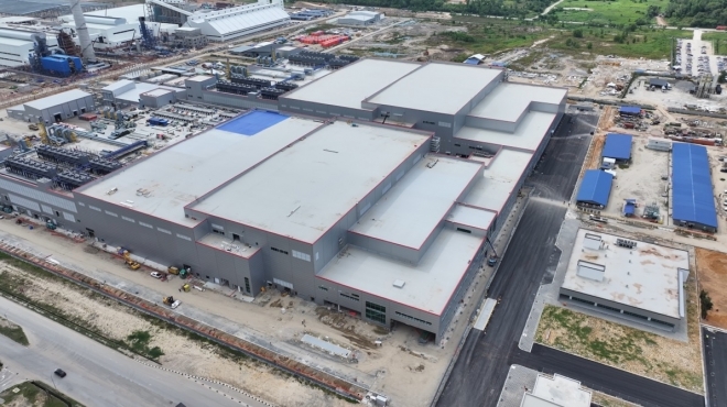 SK넥실리스 말레이시아 동박공장 전경. 첫 번째 공장(위 건물)은 지난달 상업생산을 시작했다. 2공장은 내년 상반기 상업생산을 시작할 예정이다. SKC제공