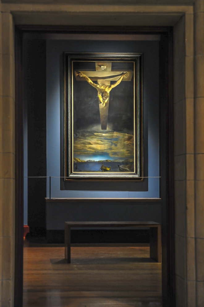 켈빈 그로브 미술관에는 살바도르 달리의 작품 ‘십자가에 매달린 성 요한의 그리스도’만을 위한 공간이 별도로 마련돼 있다.  이승원 작가 제공