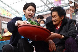 [포토] 순천 아랫장 방문한 김건희 여사