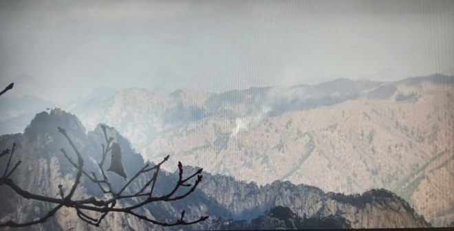 9일 오전 11시 15분쯤 강원 인제 북면 용대리 설악산국립공원에서 산불이 났다. 강원도산불방지대책본부 제공