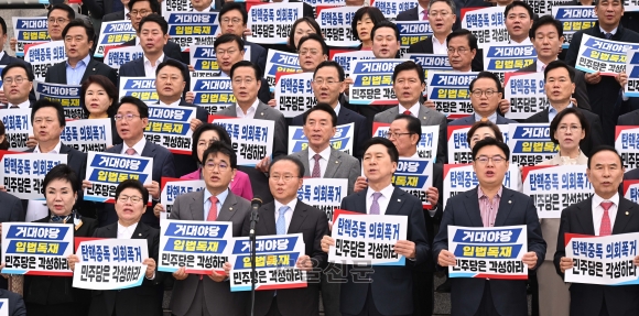 野, 15분 만에 4개법 처리… 與 “도의 포기한 나쁜 정치” 들끓어