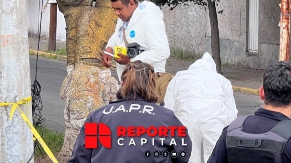 26일(현지시간) 멕시코 경찰이 멕시코주 톨루카시 남쪽 위성도시인 메테펙에서 발생한 한국인 교민 사업가 2명에 대한 총격 사건과 관련해 현장 감식 중이다. 2023.6.26 톨루카 현지언론 ‘레포르테 카피탈’