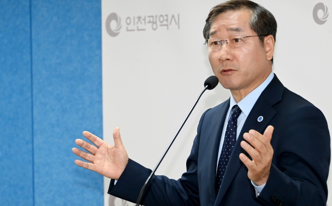유정복 인천시장이 지난 6일 인천시청에서 기자회견을 갖고 ‘김포시 서울 편입’을 반대하고 있다.