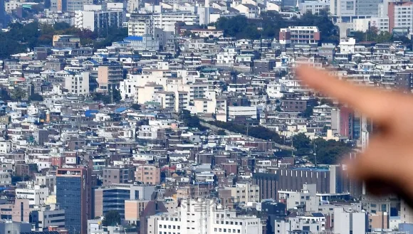 서울 남산에서 바라본 성북구 주택가 일대. 서울신문DB