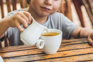 “4살 아들에게 매일 커피 준다”는 연예인…어린이에게 괜찮을까