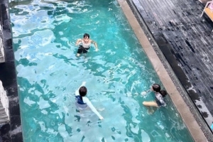 배우 이범수 가족, 한국 떠났다