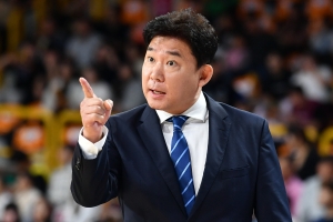 ‘상대 코칭스태프에 욕설+폭언’ 김승기 감독, KBL 역대 최고 수위 제재금 1000만원