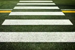 “이 참에 임플란트”…교통사고로 팔 다친 60대, 치과 비용 등 200만원 타내