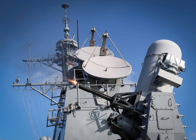 2018년 11월 4일 미 해군 구축함 USS 메이슨(DDG-87)이 LFWAP 훈련에 참가하고 있다. 미 해군 자료사진