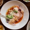 NYT ‘올해 최고의 요리’에 美 한식당 ‘물회면’ 뽑혔다