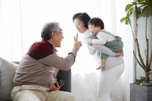 내년부터 필요하면 누구나 긴급돌봄 받는다