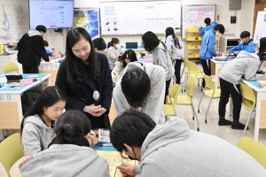 논문 검색부터 모둠별 토론까지… “스스로 질문하며 ‘내 생각’ 키워요”[미래 교육, 교실에서 만나다]