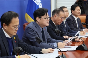 비명 김윤식·최성 낙마… 野 ‘공천학살’ 논란