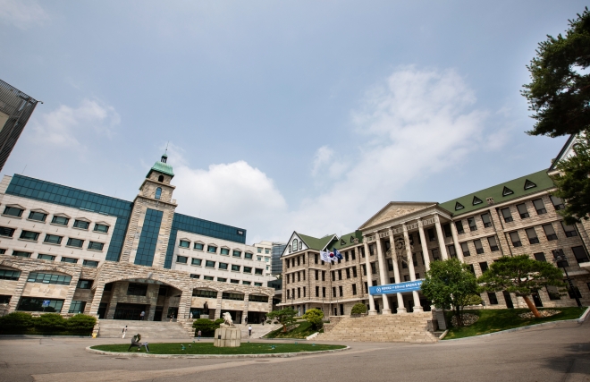 서울 성동구 한양대 서울캠퍼스 본관(왼쪽)·신본관(오른쪽) 전경. 한양대는 2024학년도 정시모집 전형에서 총 1264명을 선발한다. 한양대 제공