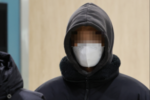 “다들 너무 심각, 예술한 것뿐”…경복궁 ‘두번째 낙서범’ 반성 없었다