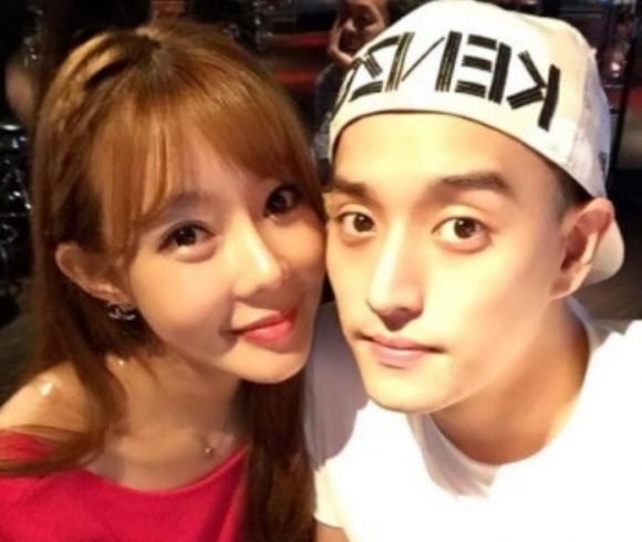 일라이(오른쪽)와 지연수. SNS 캡처