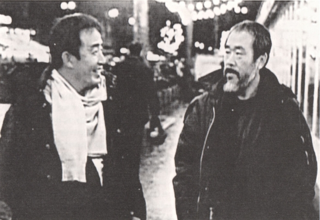 1980년대 프랑스 파리에서의 백남준(왼쪽)과 김창열. 윤석재 제공