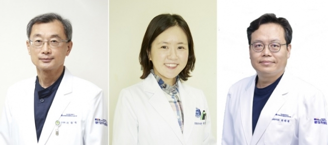 분당차병원은 소화기내과 이관식, 하연정, 권창일 교수가 지난달 열린 소화기연관학회 국제 소화기학술대회 (KDDW)에서 학술상을 연이어 수상했다. (사진 왼쪽부터) 소화기내과 이관식, 하연정, 권창일 교수. 분당차병원 제공