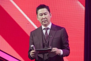 신동엽 “무거운 시간” 진행하다 ‘오열’…끝내 고개 떨궜다