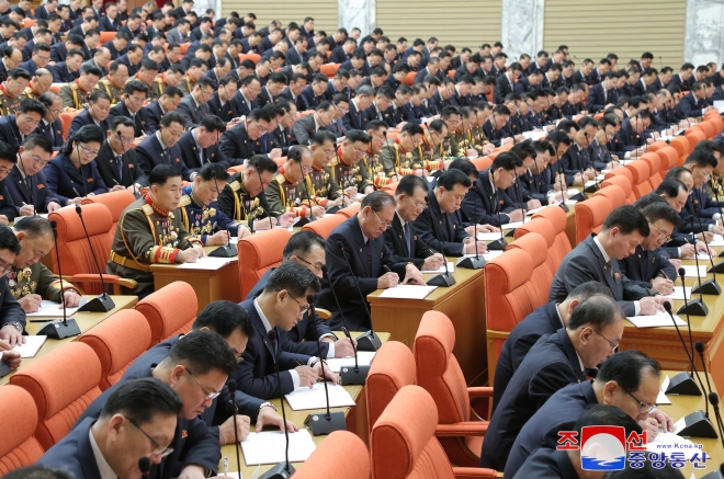 북한 연말 전원회의 종료 ‘2024년도 투쟁과업’ 제시