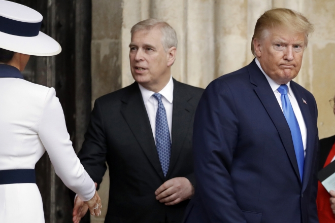 앤드루 영국 왕자(가운데)와 도널드 트럼프 전 미국 대통령(오른쪽). AP 연합뉴스