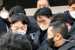 경찰, 이재명 살인미수 피의자 당적 이어 신상도 비공개