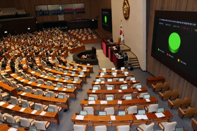 野, ‘이태원 특별법’ 단독 처리…국힘 표결 불참