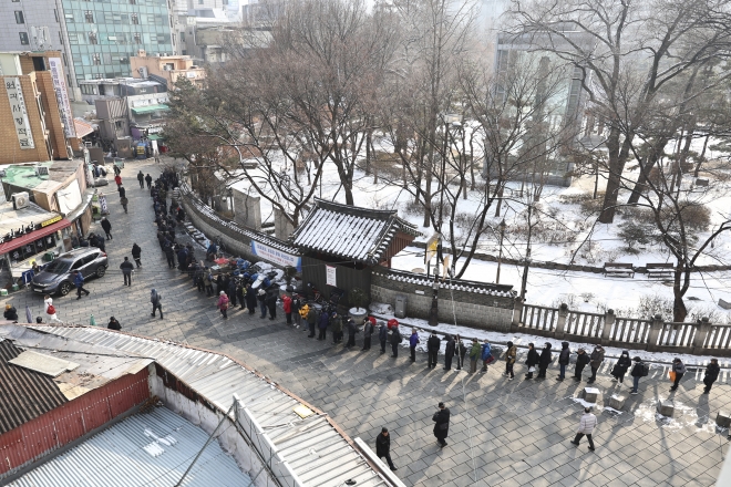 늙어가는 한국, 내년엔 초고령 사회 진입 전망