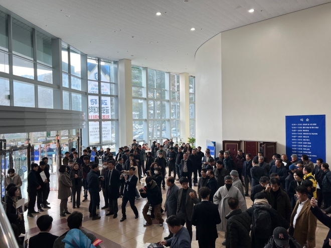 10일 순천대학교 70주년 기념관에서 열린 신성식 검사장의  북콘서트 모습