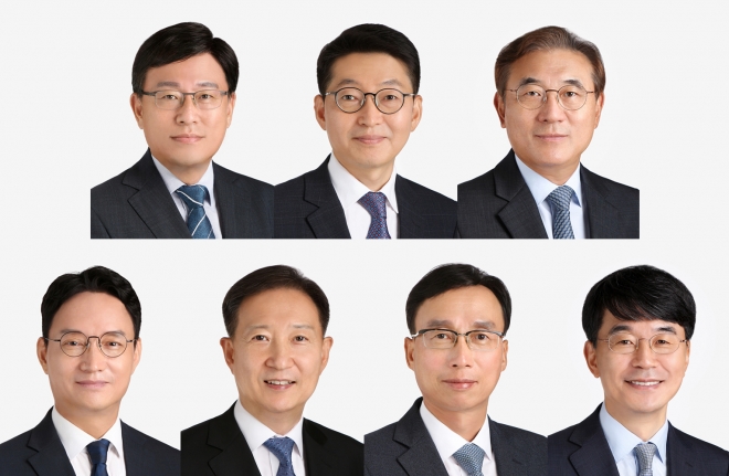 사진 윗줄 왼쪽부터 조성욱, 이숭희, 이민걸, 김권회, 정진수, 류병채, 이준상 대표변호사. 사진제공=화우